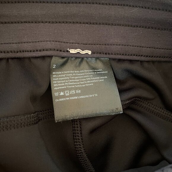 Lululemon Heathered Black Softstreme High-Rise Straight-Leg Cropped Pant, Size 2 - Picture 6 of 9